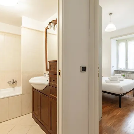 Apartment Hostly-wood And Colors Midtown-just 7min To Colosseum
