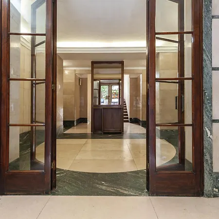 Apartment Hostly-wood And Colors Midtown-just 7min To Colosseum Rome