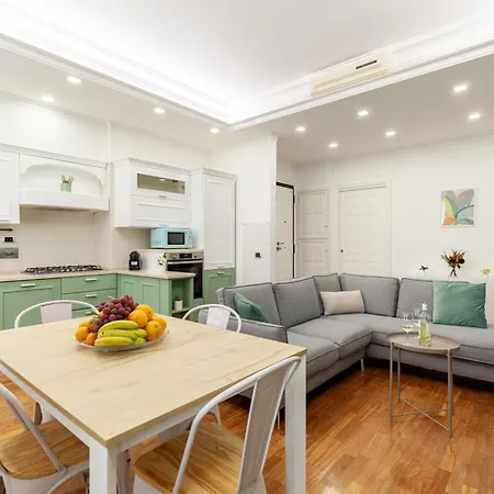 Hostly-wood And Colors Midtown-just 7min To Colosseum Apartment