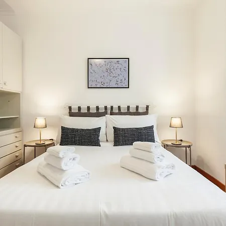 Apartment Hostly-wood And Colors Midtown-just 7min To Colosseum