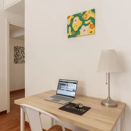 Hostly-wood And Colors Midtown-just 7min To Colosseum Apartment Rome