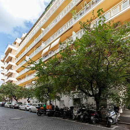 Hostly-wood And Colors Midtown-just 7min To Colosseum * Rome